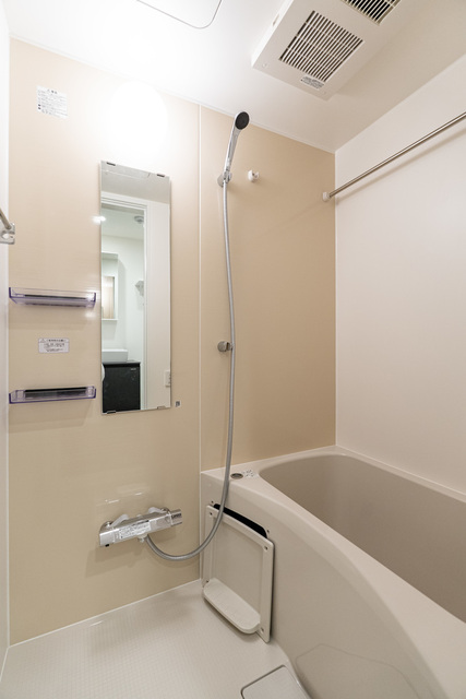 バス・シャワールーム　※別室同タイプの写真です※