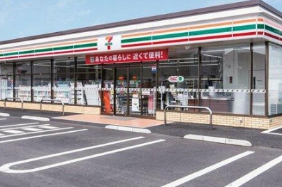 コンビニ　セブンイレブン 葛飾青戸8丁目店（コンビニ）まで738m