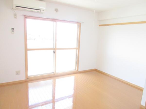 居室・リビング　写真は別のお部屋のイメージです