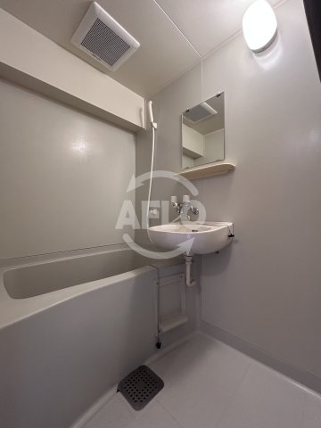 バス・シャワールーム　ノルデンハイム新大阪　浴室