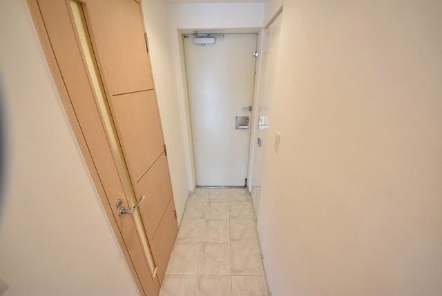 玄関　お問合せは(株)タウンハウジングレジデンス事業部【03-…