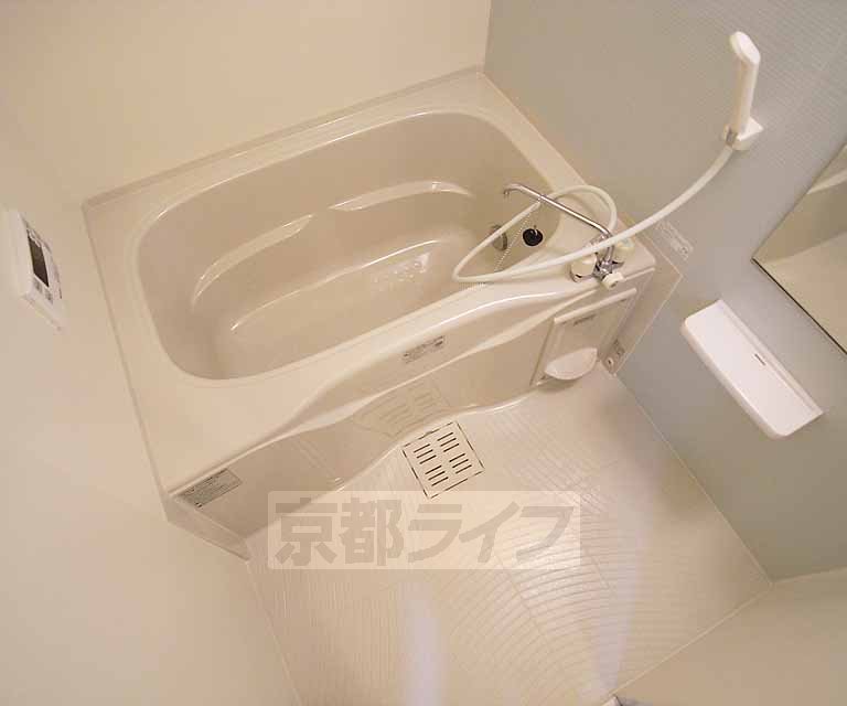 バス・シャワールーム　追炊き機能付きなのです