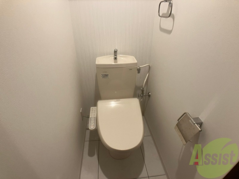 トイレ　ウォシュレット機能がついたトイレ。安心して使用できますね。