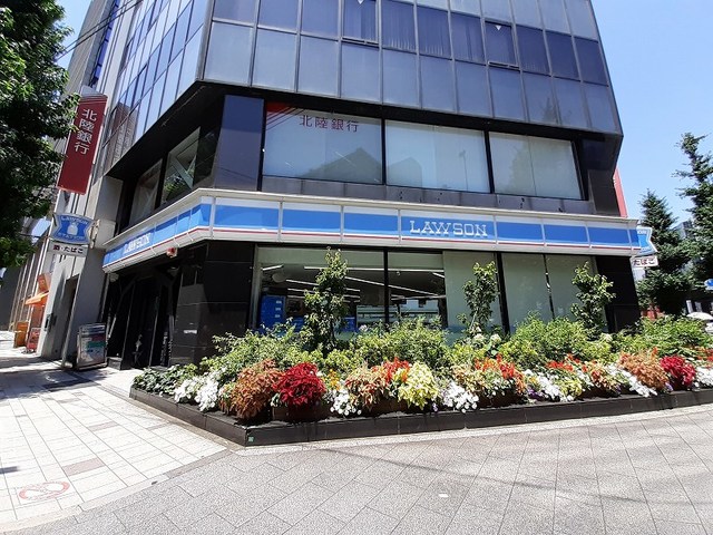 コンビニ　ＬＡＷＳＯＮ（コンビニ）まで150m