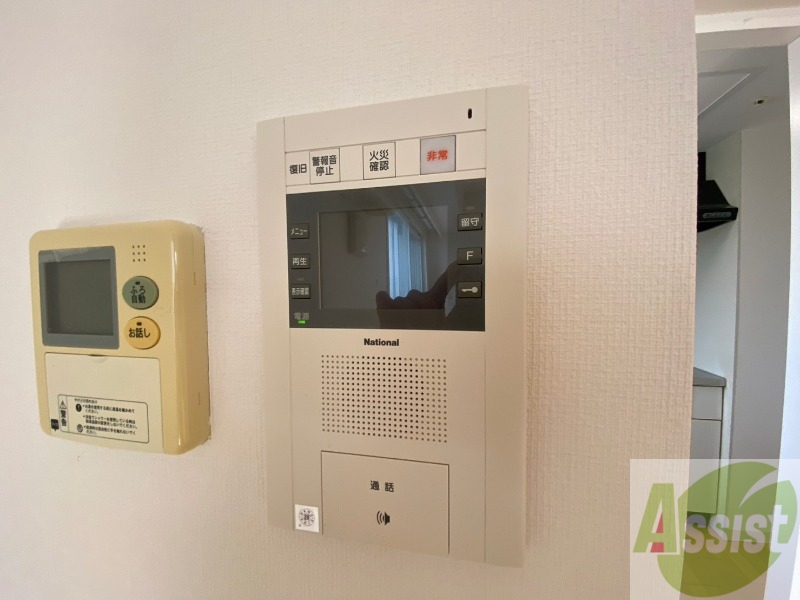 セキュリティ　ＴＶモニター付インターホンです。来客者の顔が見えるので安心！