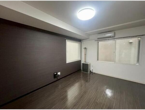 居室・リビング　明るいリビングで気持ちも明るくなりますね♪