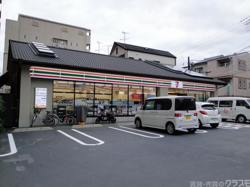 コンビニ　セブンイレブン京都出世稲荷前店（コンビニ）まで43m