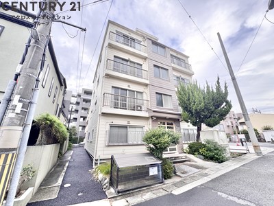 建物外観　居住者専用のごみ置き場があります。