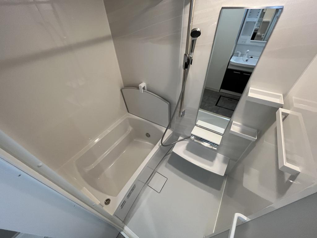 バス・シャワールーム　同物件別号室の写真となります。