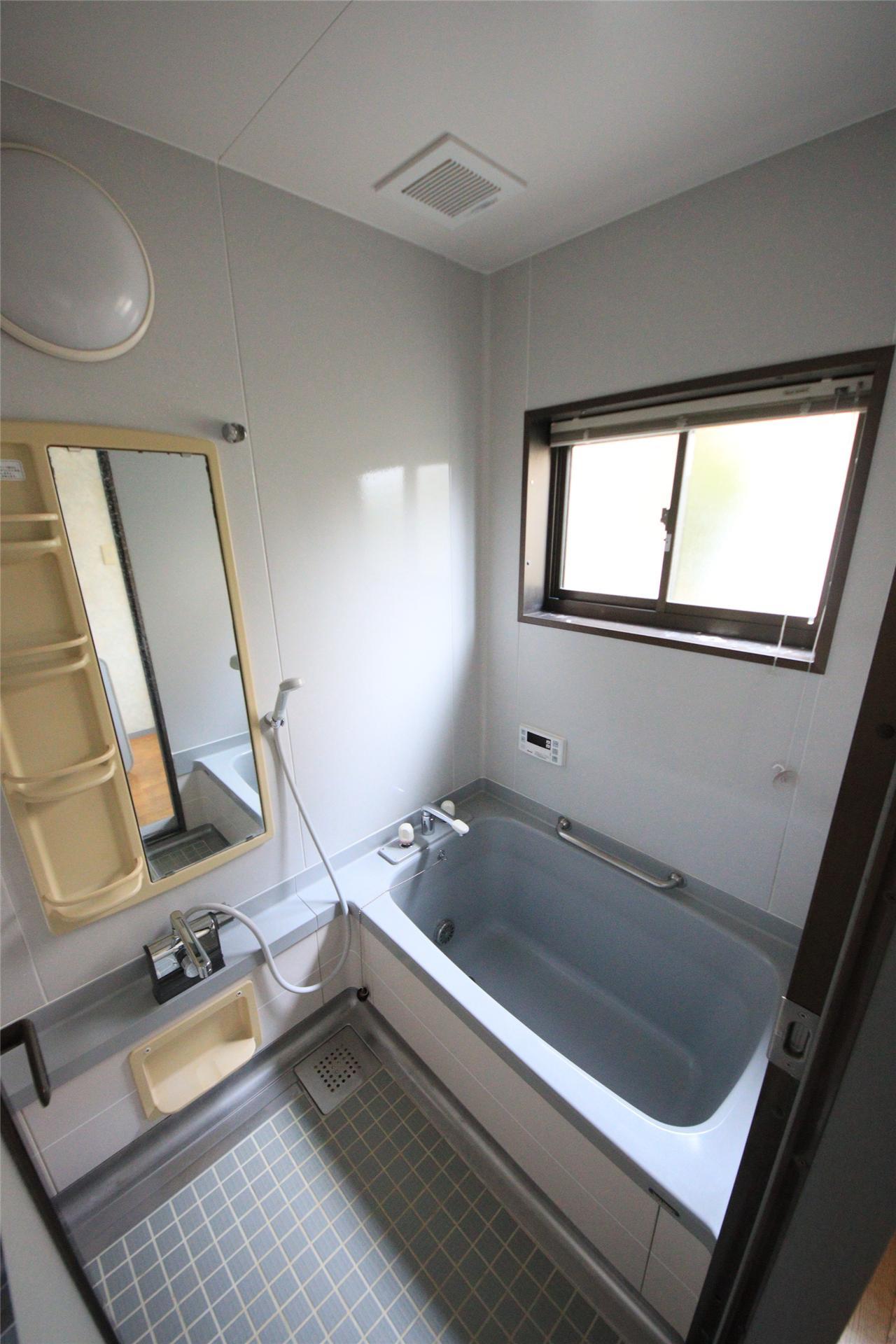 バス・シャワールーム　追い焚き機能付きでいつでも温まれます◎