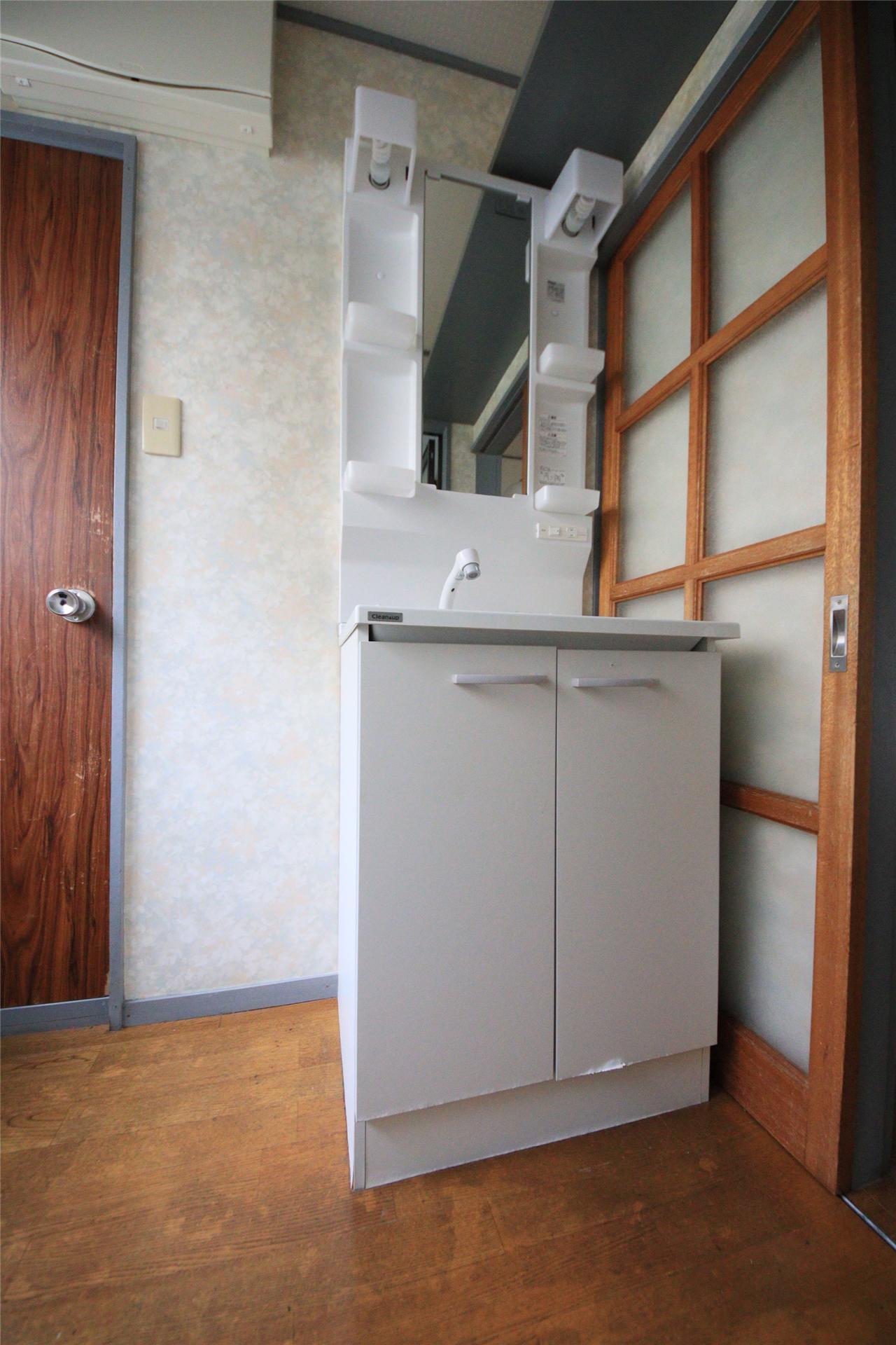 洗面設備　便利なシャワー付きの洗面台★