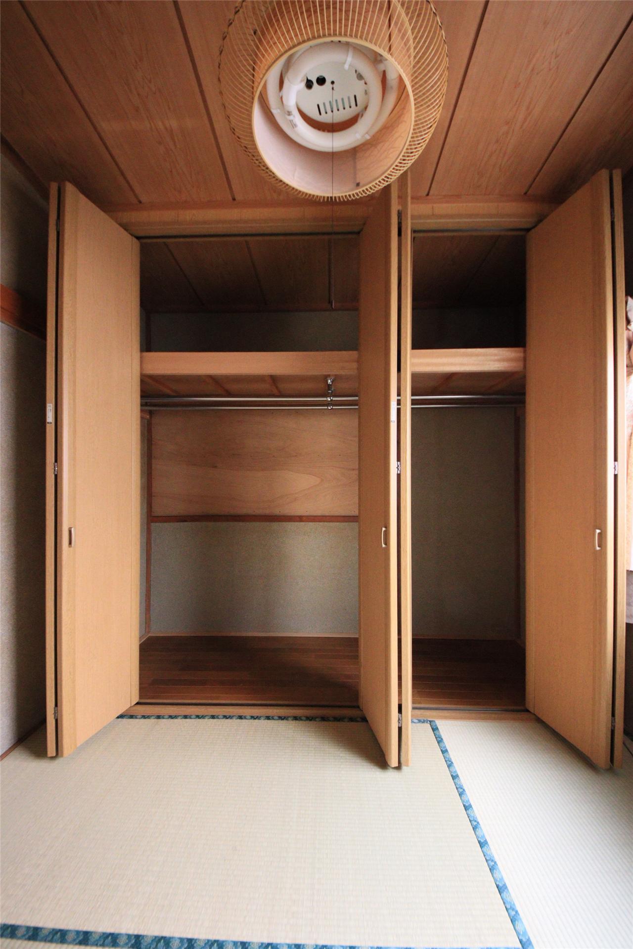 収納　丈の長い衣類も掛けられるクローゼット♪