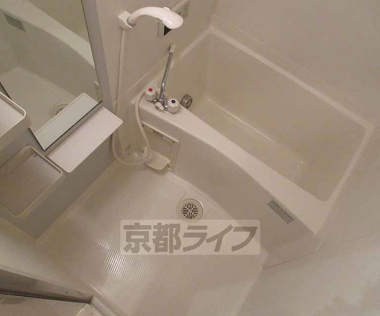 バス・シャワールーム　ゆったりバスルーム！