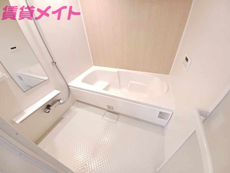 バス・シャワールーム　別部屋同タイプ