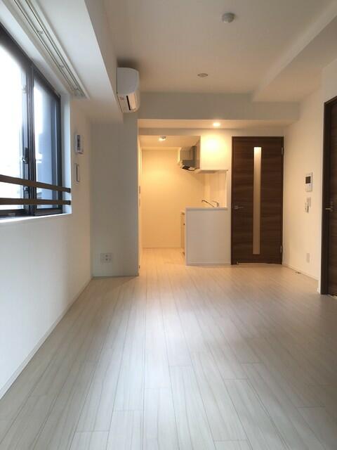 居室・リビング　※別部屋参考写真