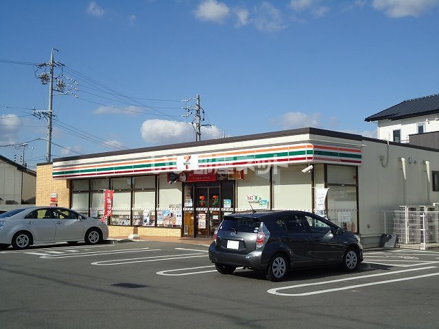 コンビニ　セブンイレブン西尾桜町店（コンビニ）まで164m