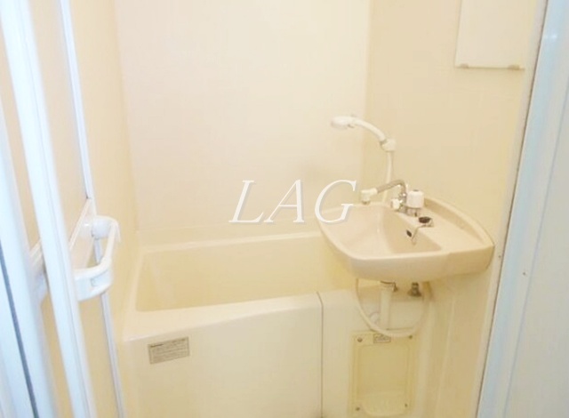 バス・シャワールーム　お風呂です。