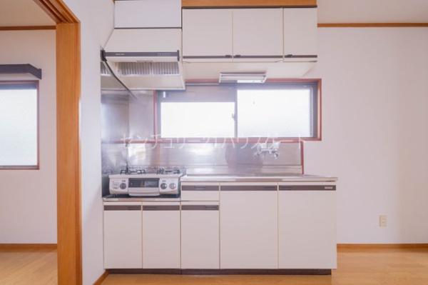 キッチン　ガス台が置ける！圧迫感のない広々キッチン