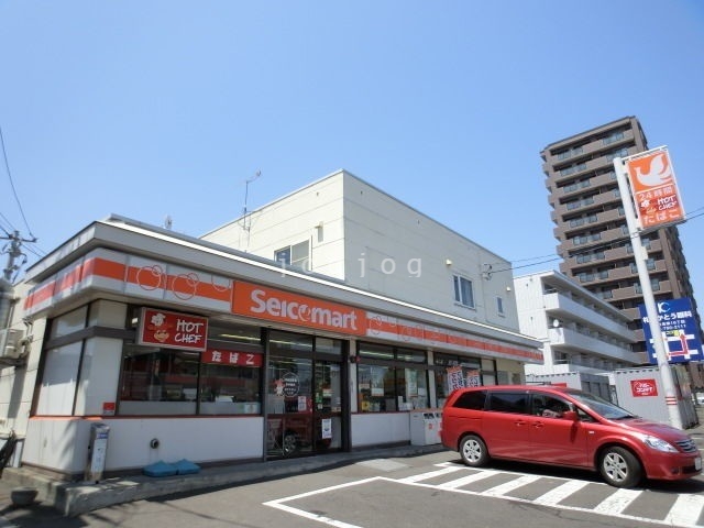 コンビニ　セイコーマートししみ店（コンビニ）まで479m