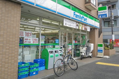コンビニ　ファミリーマート 杉並成田東五丁目店（コンビニ）まで577m