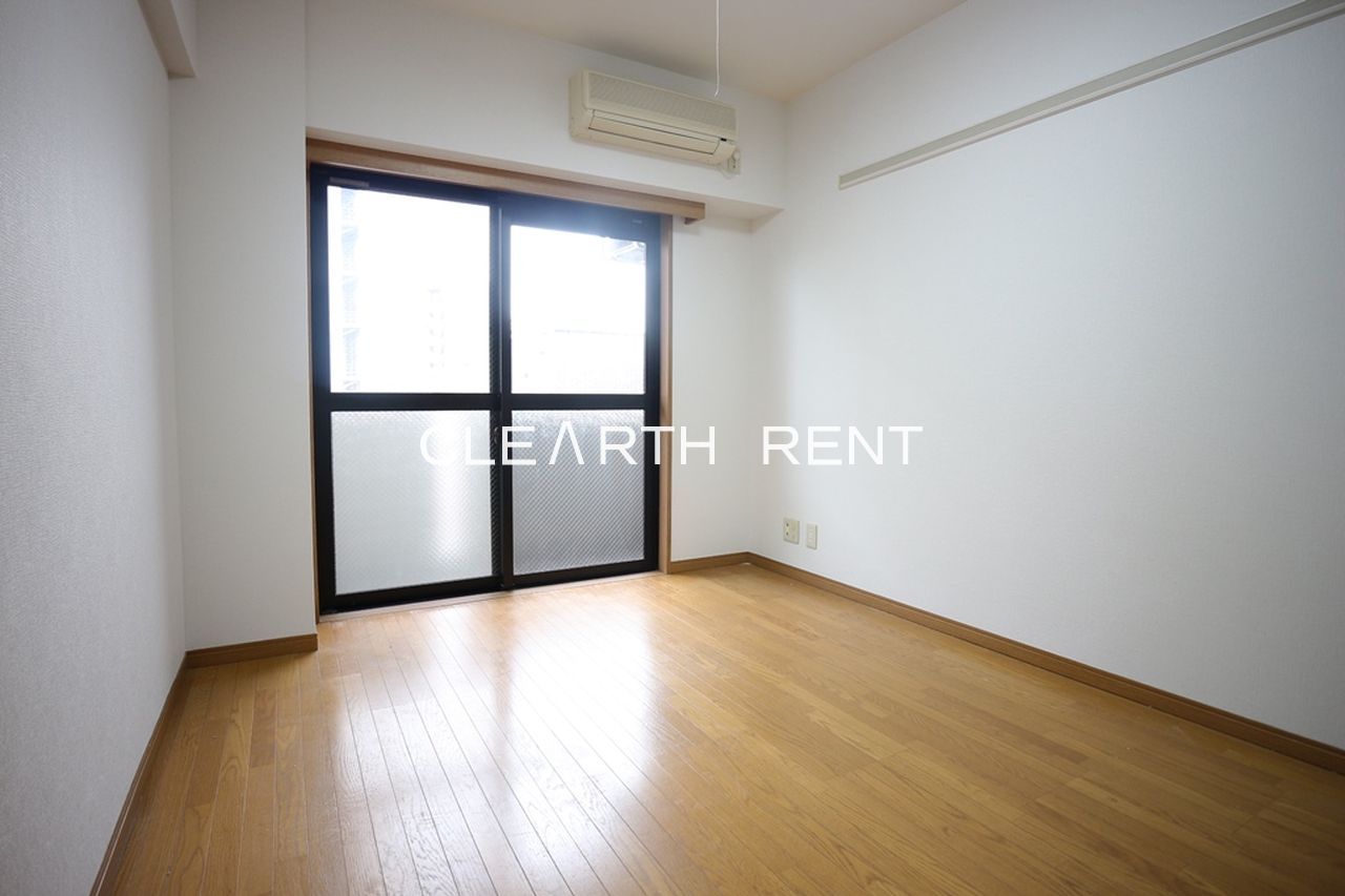 居室・リビング　同タイプ別住戸写真となります。現況と異なる場合がございます。