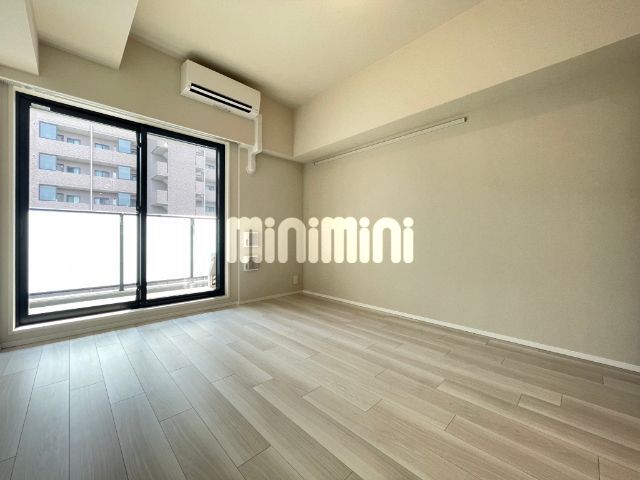 居室・リビング　別号室の参考写真