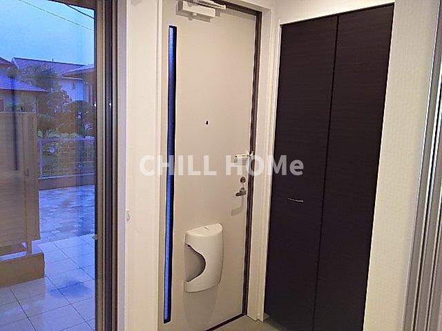 玄関　当社、チルホームのHPもご覧ください(^^)/物件情報多数♪