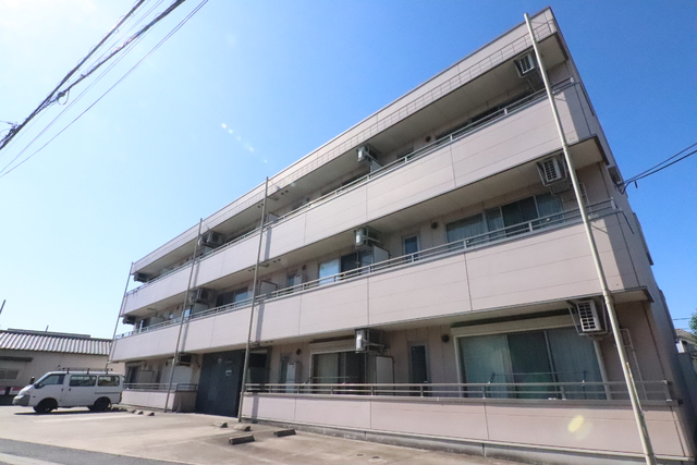 建物外観　オートロック付きマンション♪