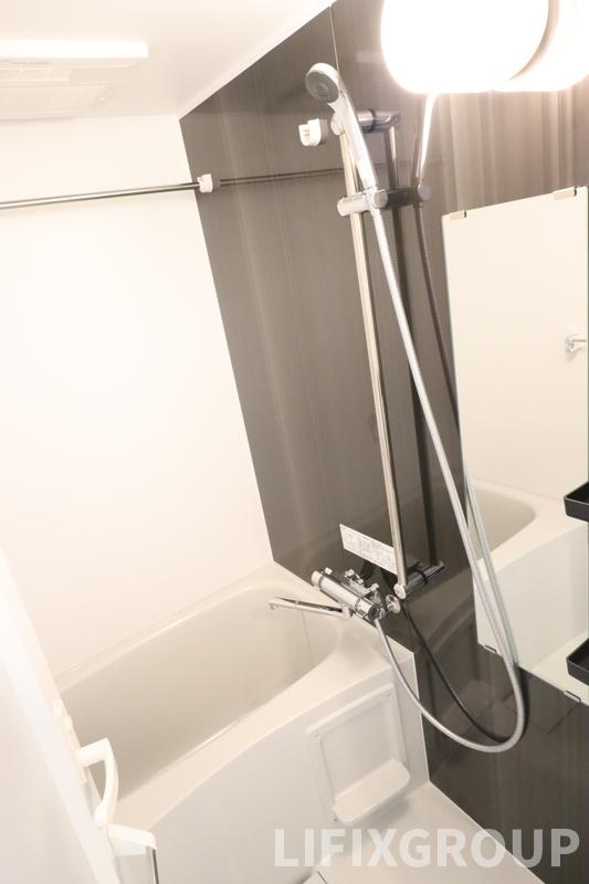 バス・シャワールーム　風呂