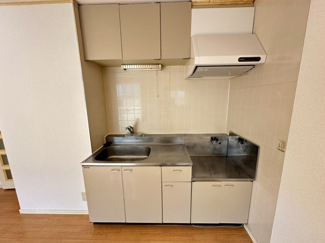キッチン　※別号室のお写真になります。
