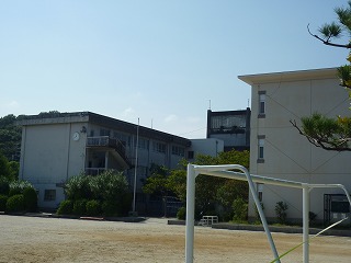 小学校　四日市市立 河原田小学校（小学校）まで724m