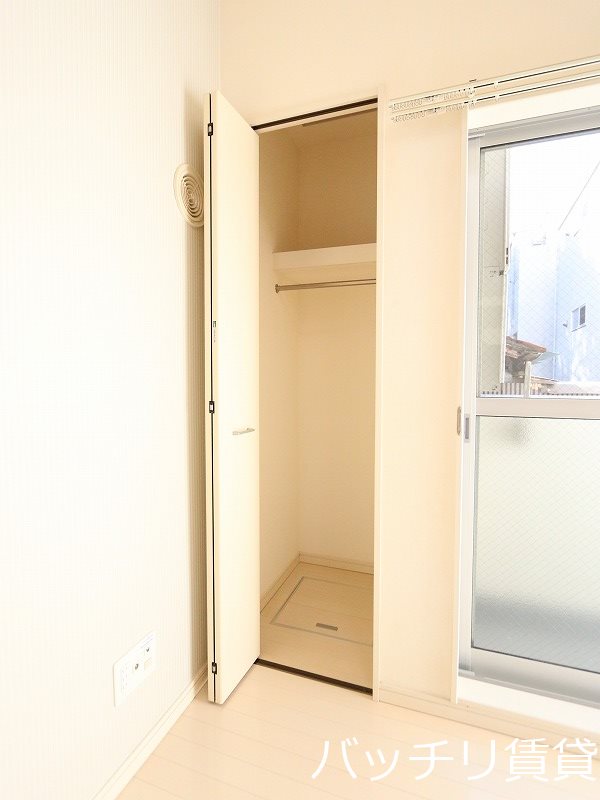 収納　同型タイプの為、現状を優先いたします