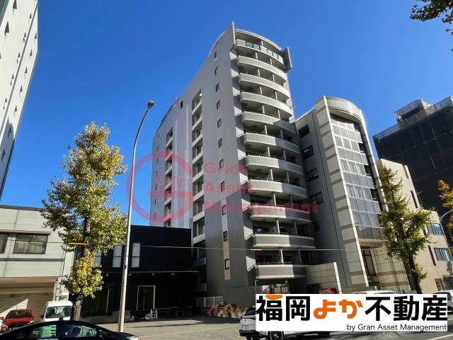 建物外観　落ち着いた雰囲気の外観です