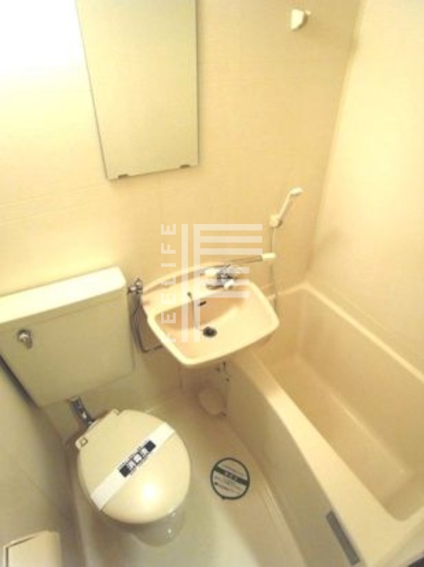 バス・シャワールーム　別部屋の写真です、ご参考までに。
