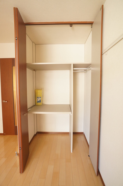 収納　奥行きのある収納完備！増えがちな荷物をスッキリ収納できます！
