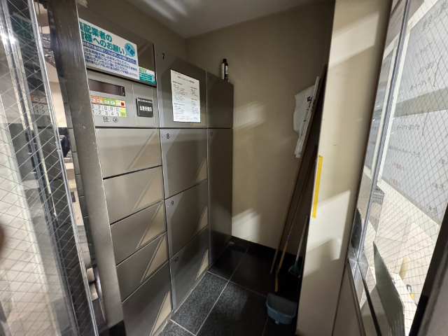 エントランス　※別号室の写真になります。