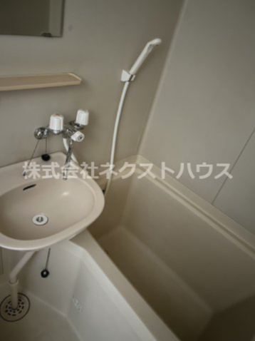 バス・シャワールーム　別部屋参考写真です