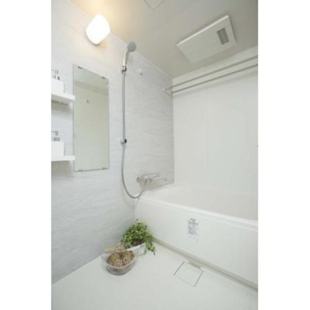 バス・シャワールーム　※写真は同タイプ住戸です。