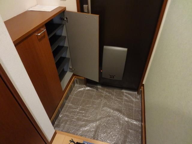 玄関　☆下駄箱付き玄関ホール☆