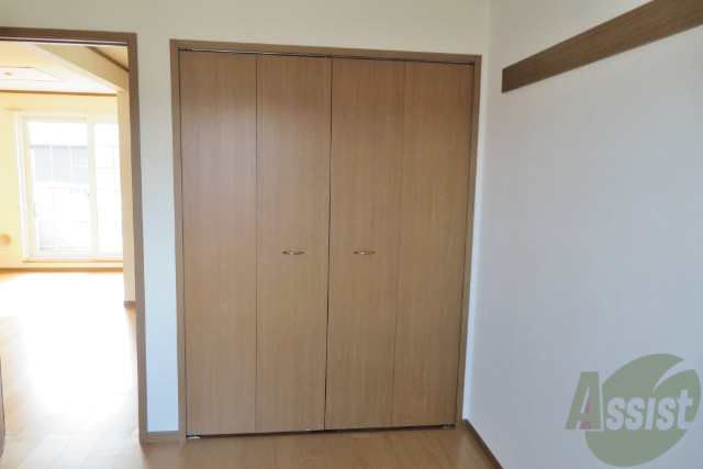 収納　６帖の洋室には、クローゼットが付いていました。
