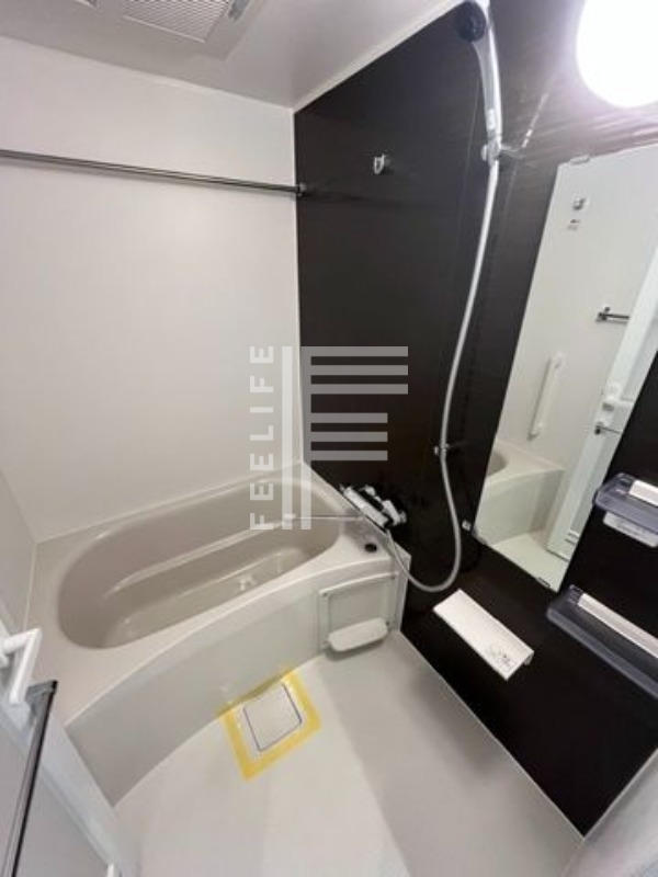 バス・シャワールーム　同間取り別部屋の写真です、ご参考までに。