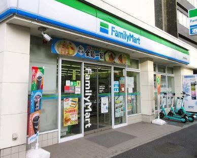コンビニ　ファミリーマート 新宿矢来町店（コンビニ）まで582m