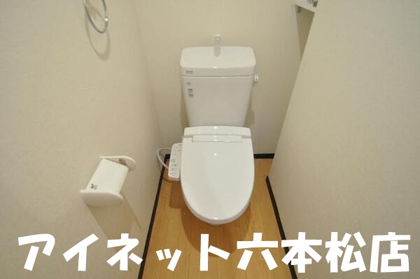 トイレ　落ち着く空間ですね。
