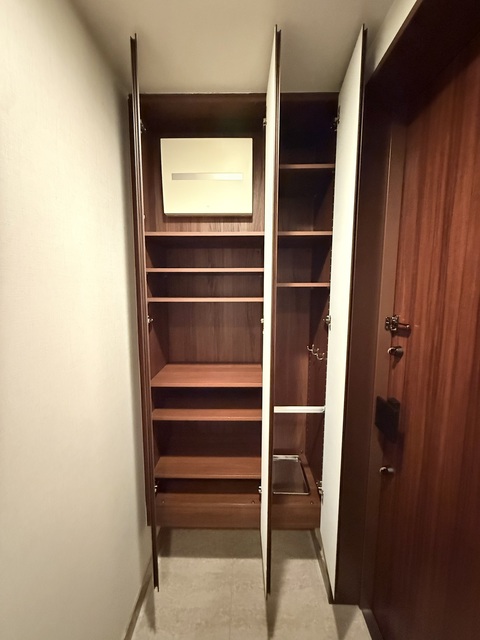 収納　シューズボックス