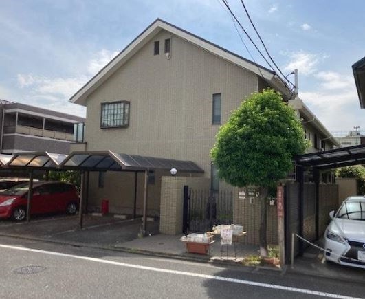 4LDK Apartment in Suginami, Tokyo - Image 1