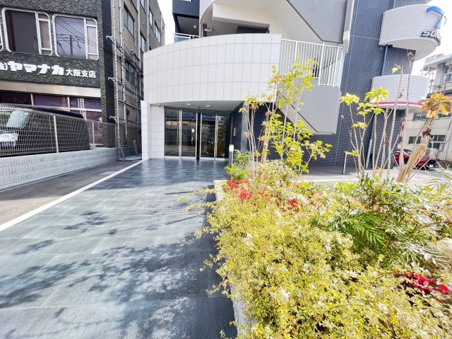 エントランス　詳細は、RISUMO江坂本店までお問合せください♪