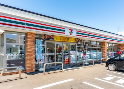 コンビニ　セブンイレブン札幌北19条東店（コンビニ）まで106m