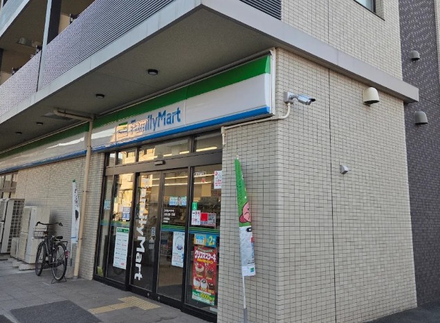 コンビニ　ファミリーマート 大田大森西一丁目店（コンビニ）まで110m