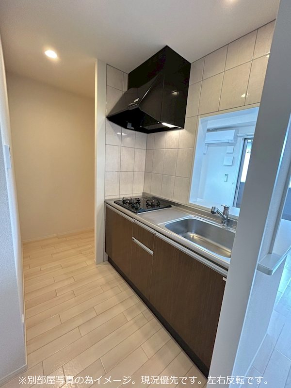 キッチン　※同物件別部屋写真のためイメージ