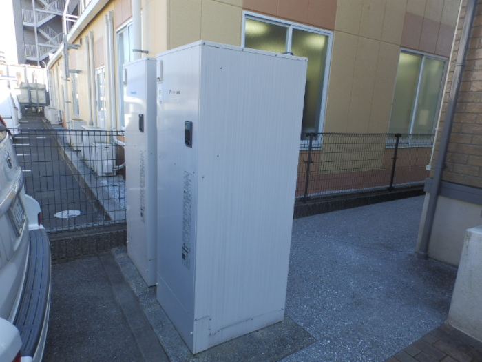 その他設備　電気温水器
